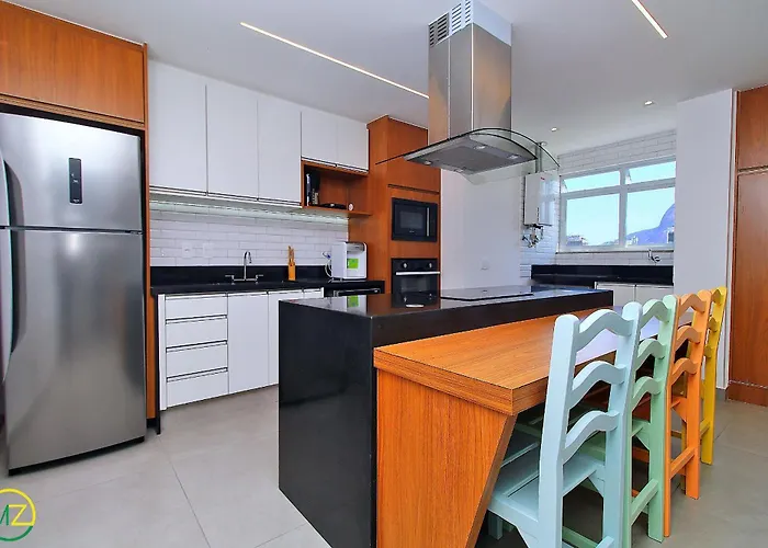 Cobertura Triplex De Luxo No Posto 9 Em Ipanema
